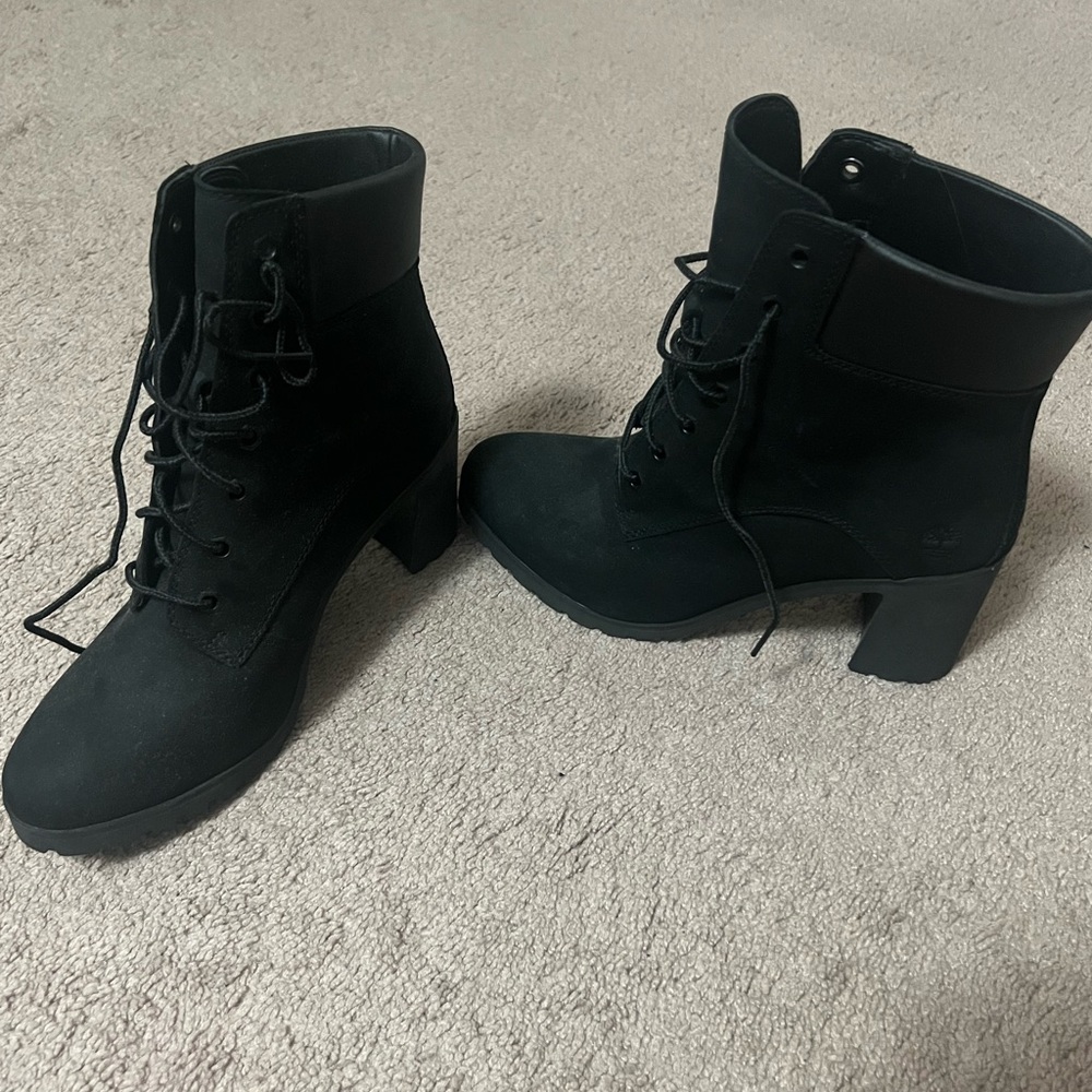 Timberlands Women's Lace-Up Ankle Boots